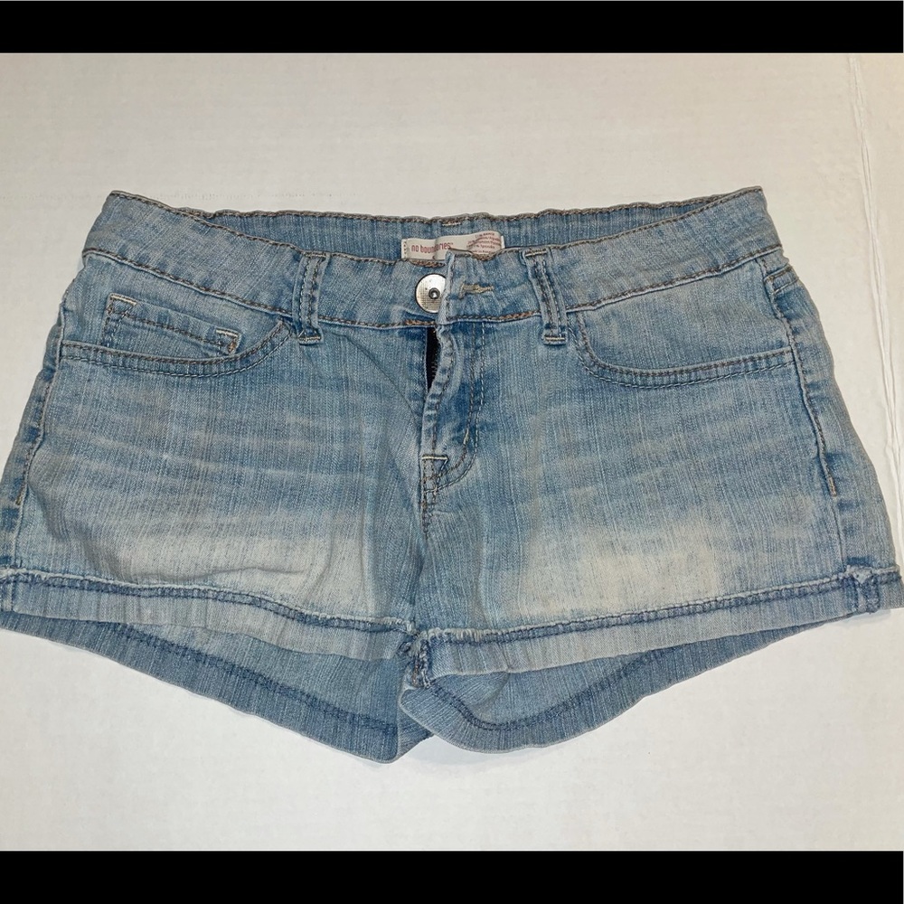 Juniors low rise shorts